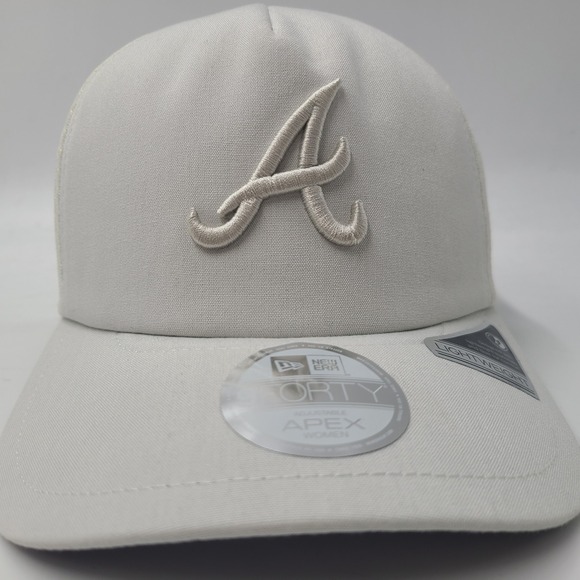 Women Atlanta Braves Hat Snapback Trucker Mesh New Era 9Forty Gray MLB Logo Apex main image 7